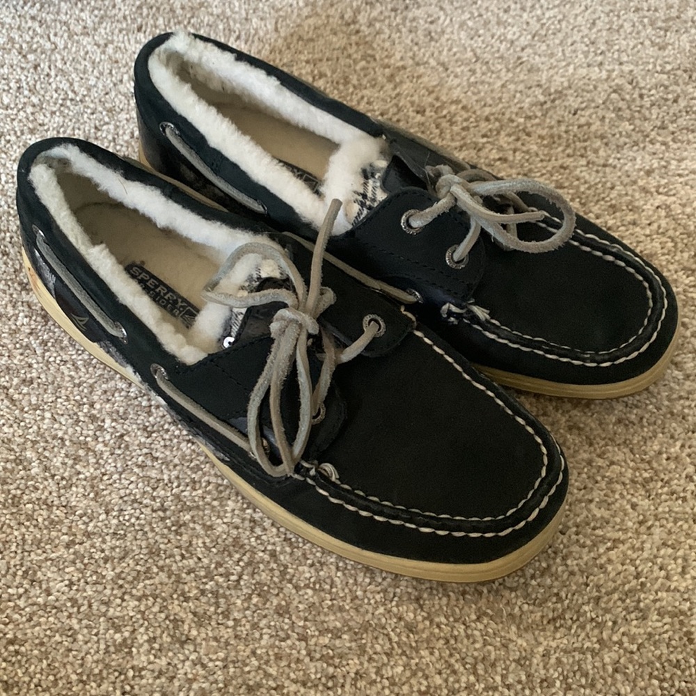 Fur lined Sperrys - Picture 3 of 7